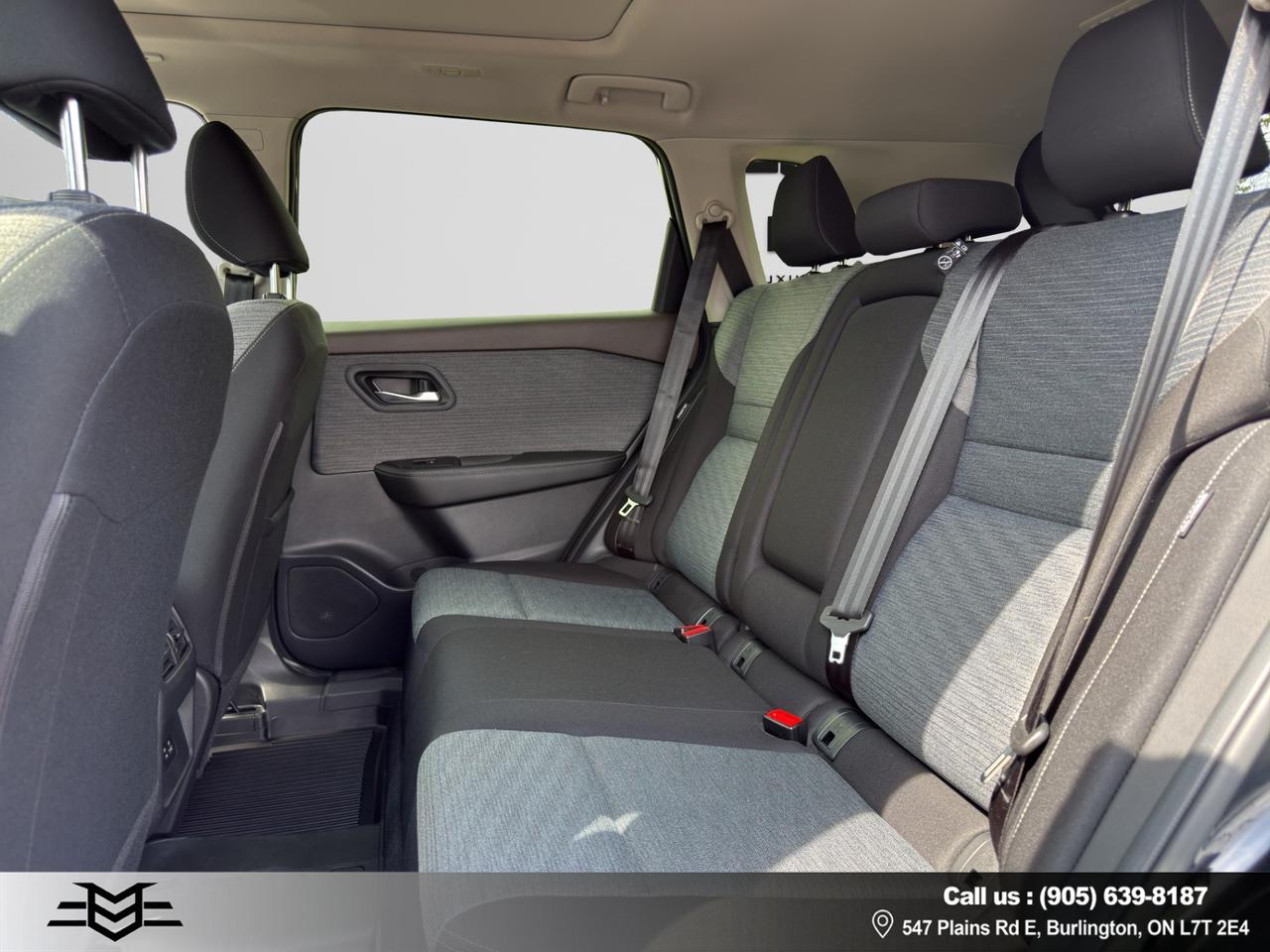 2023 Nissan Rogue SV MOONROOF AWD - LOW LOW KMS !!! Photo