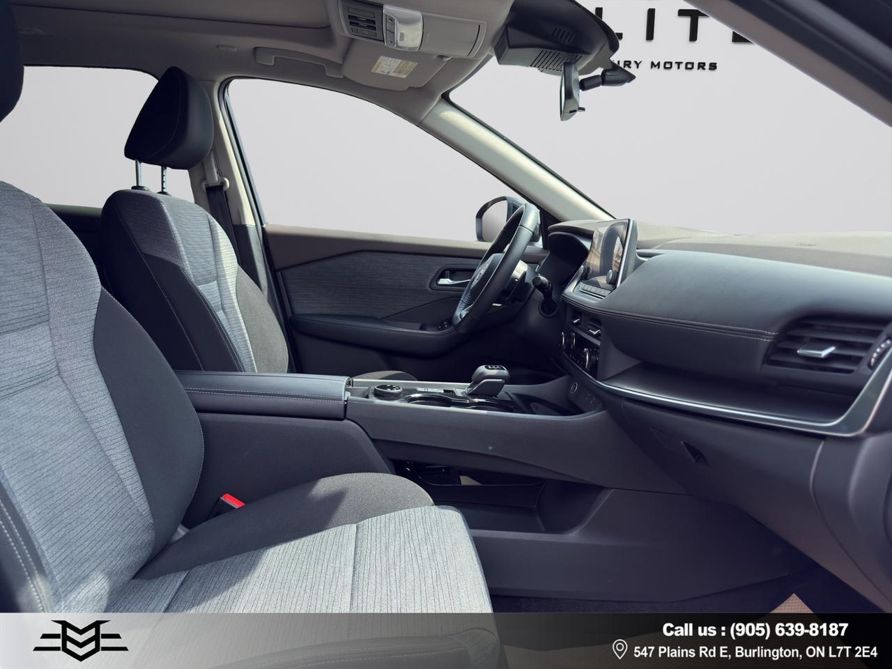 2023 Nissan Rogue SV MOONROOF AWD - LOW LOW KMS !!! Photo