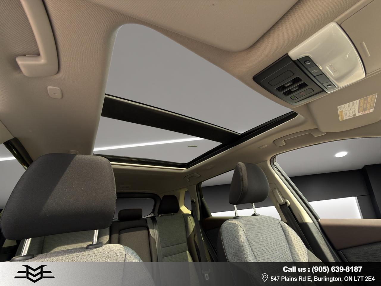 2023 Nissan Rogue SV MOONROOF AWD - LOW LOW KMS !!! Photo