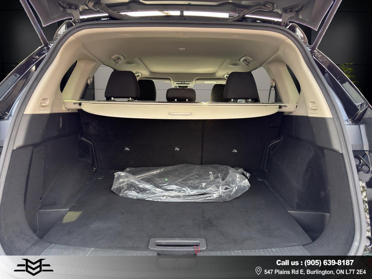 2023 Nissan Rogue SV MOONROOF AWD - LOW LOW KMS !!! Photo