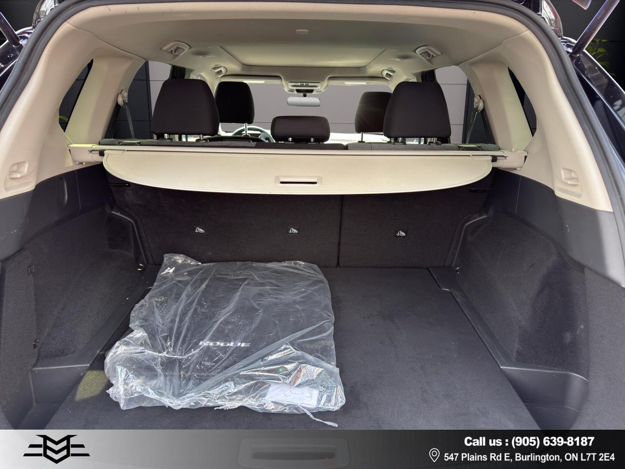 2023 Nissan Rogue SV MOONROOF AWD - LOW LOW KMS !!! Photo