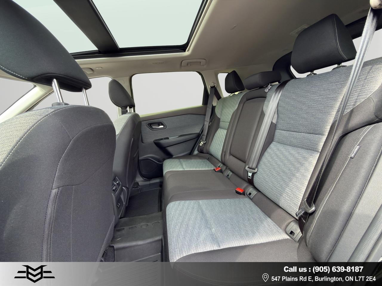 2023 Nissan Rogue SV MOONROOF AWD - LOW LOW KMS !!! Photo