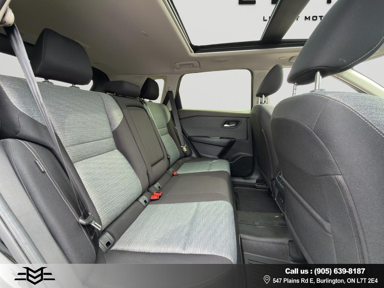 2023 Nissan Rogue SV MOONROOF AWD - LOW LOW KMS !!! Photo