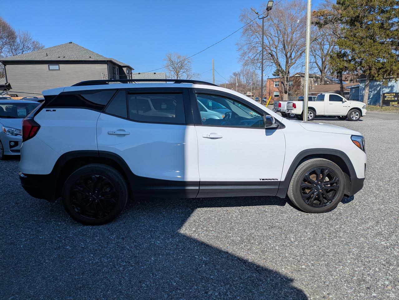 2019 GMC Terrain FWD 4DR SLE Photo