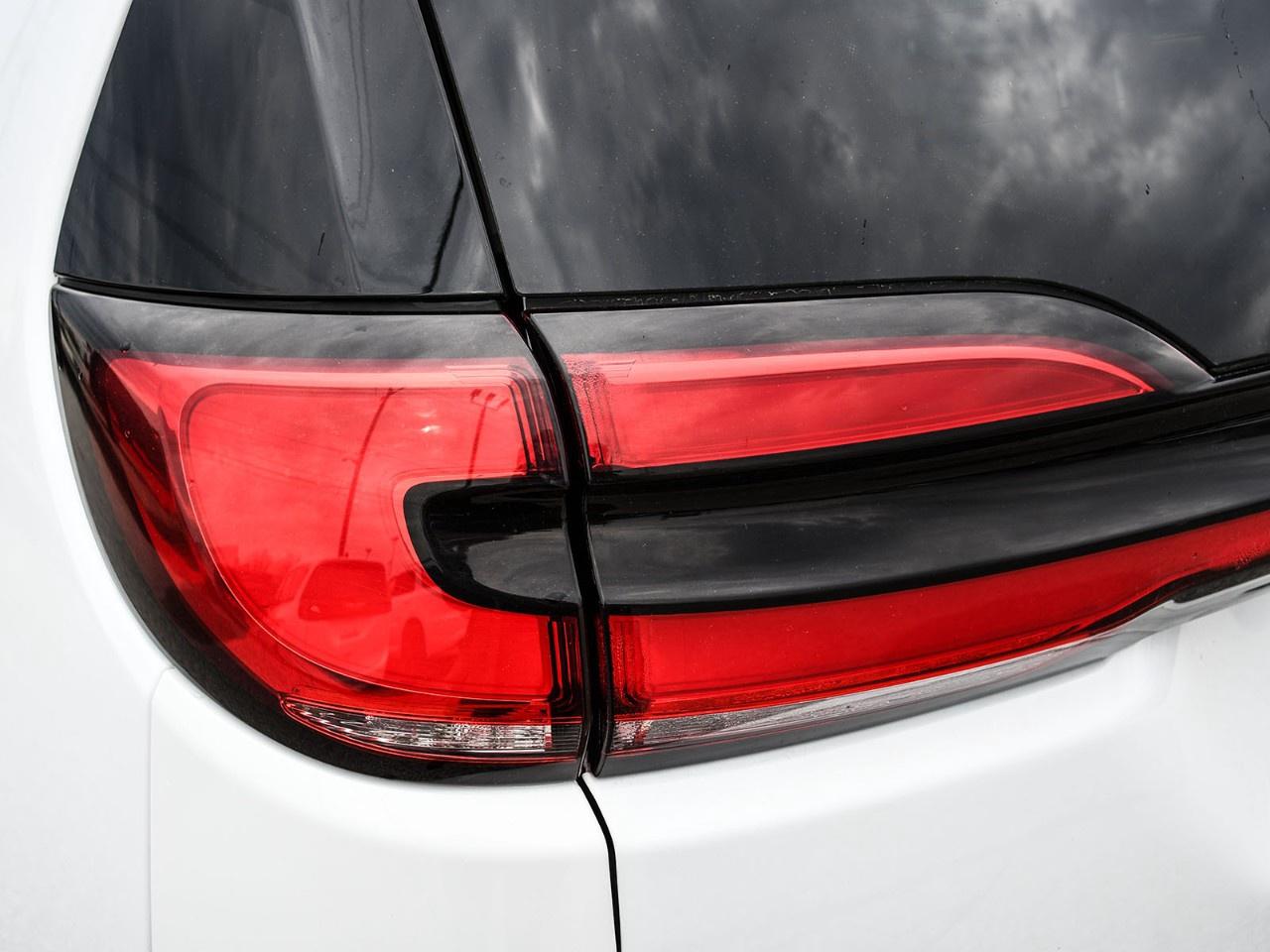2023 Chrysler Pacifica Touring L FWD Photo