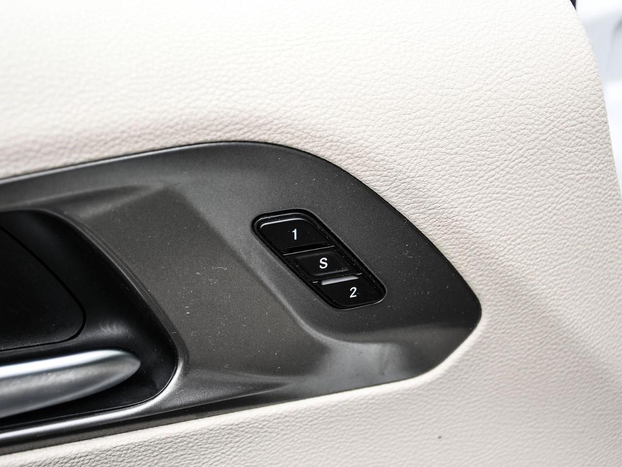 2023 Chrysler Pacifica Touring L FWD Photo