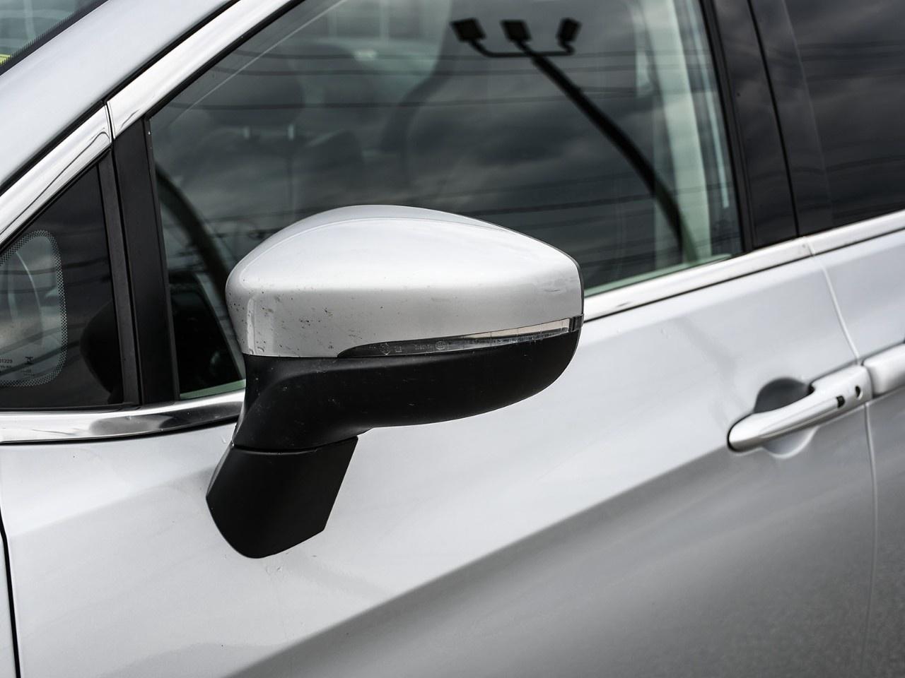 2023 Chrysler Pacifica Touring L FWD Photo