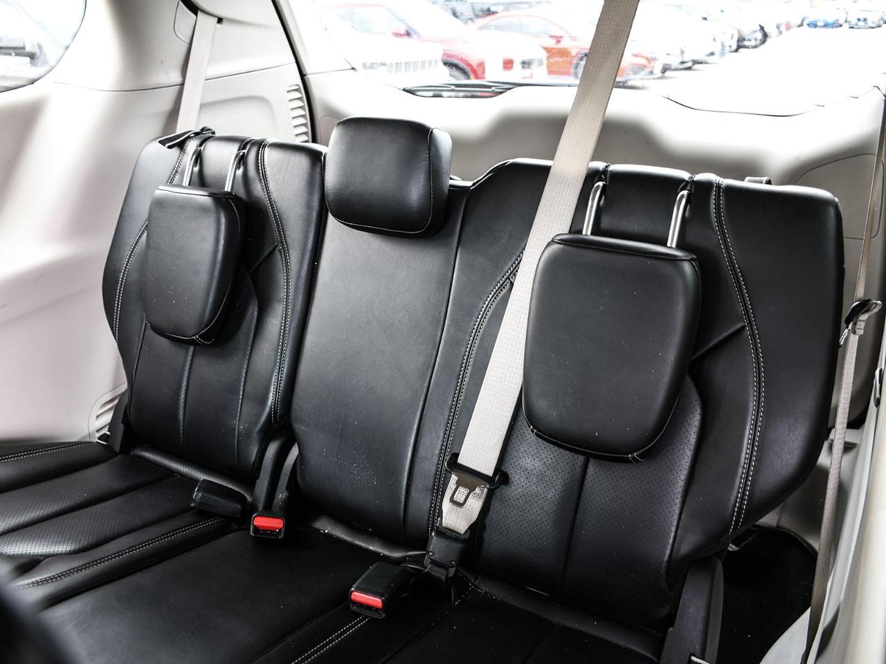 2023 Chrysler Pacifica Touring L FWD Photo