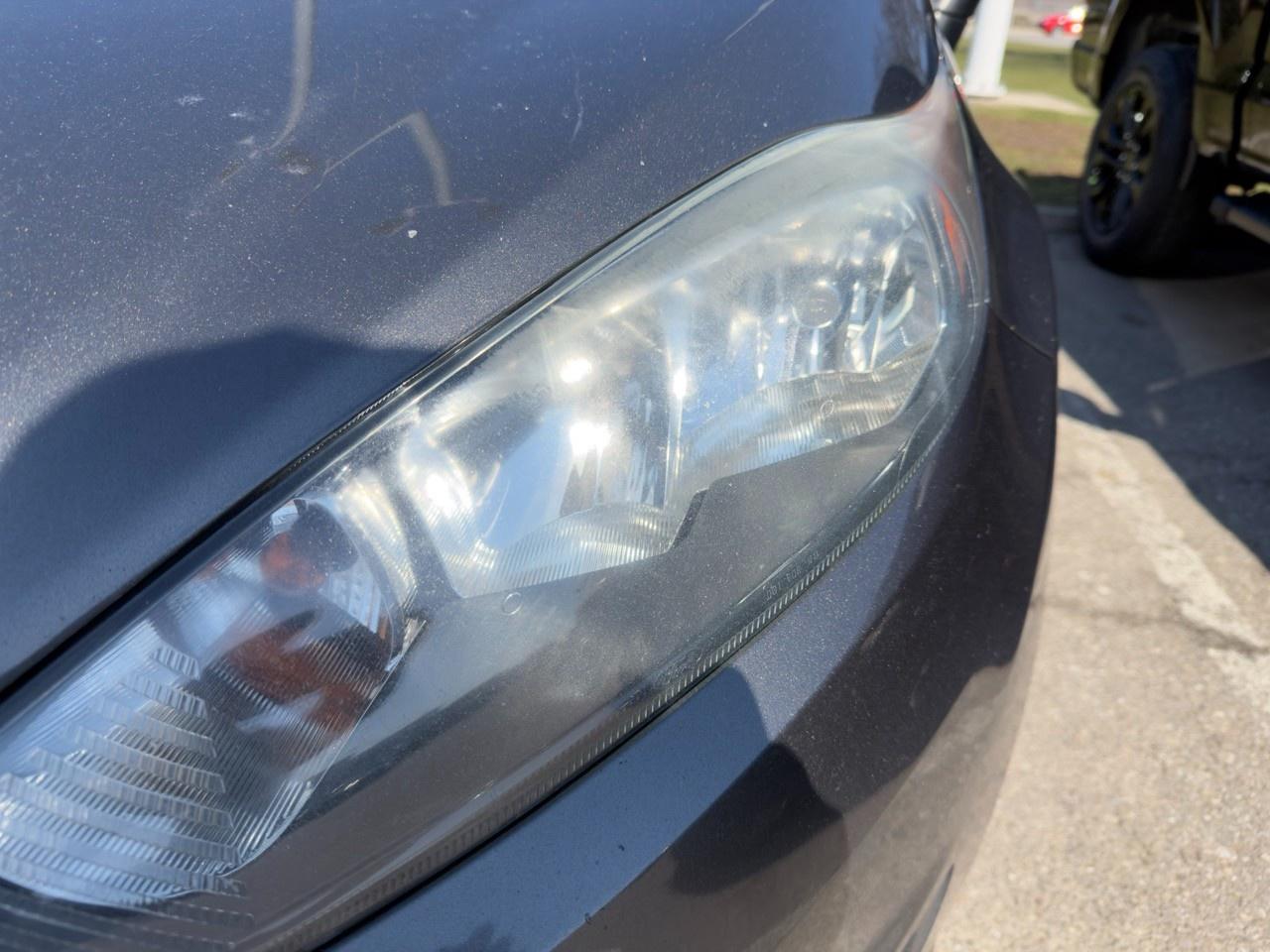 2016 Ford Fiesta 200A| 2 SETS OF WHLS|NO ACCIDENTS|1 OWNER Photo