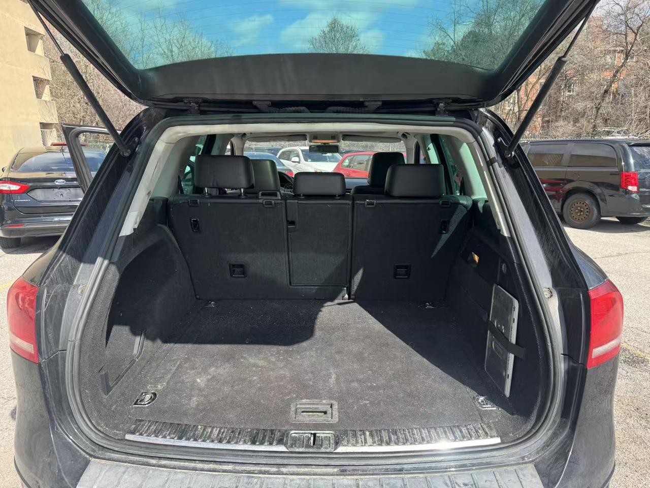 2012 Volkswagen Touareg 4dr V6 Comfortline Photo