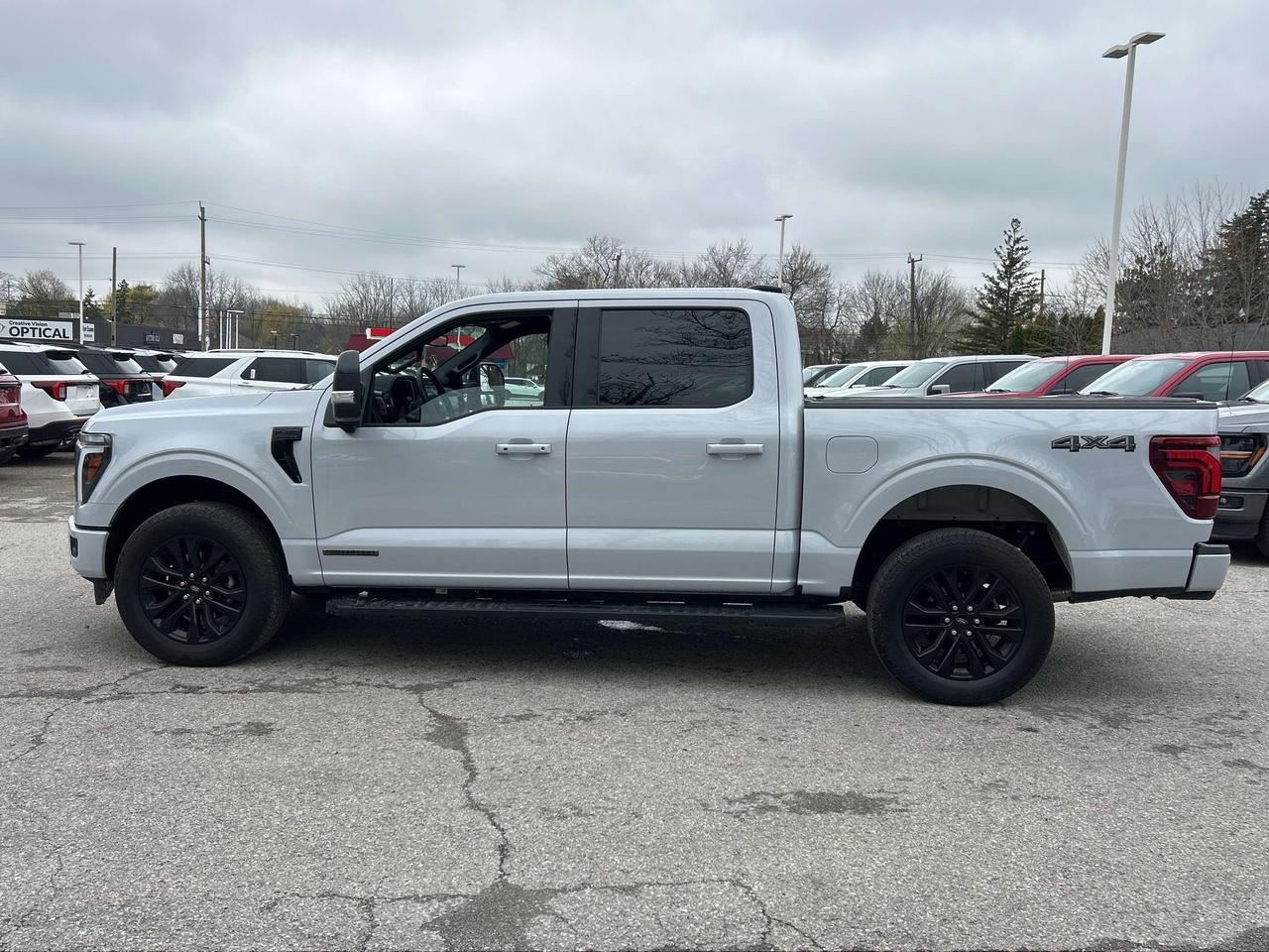2025 Ford F-150 Lariat 4WD SuperCrew 5.5' Box Photo1