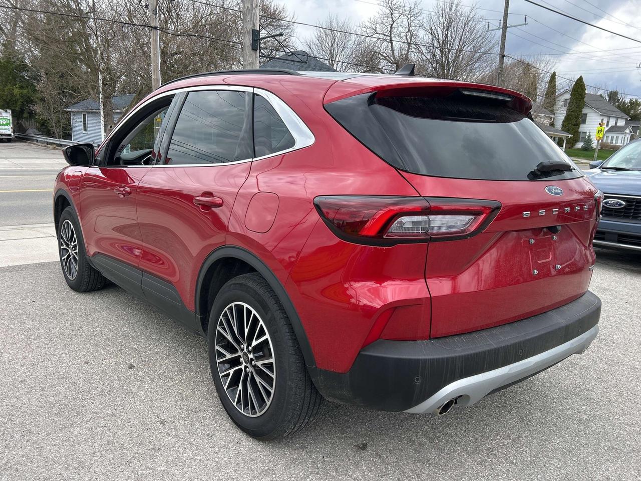 2025 Ford Escape PHEV FWD Photo2