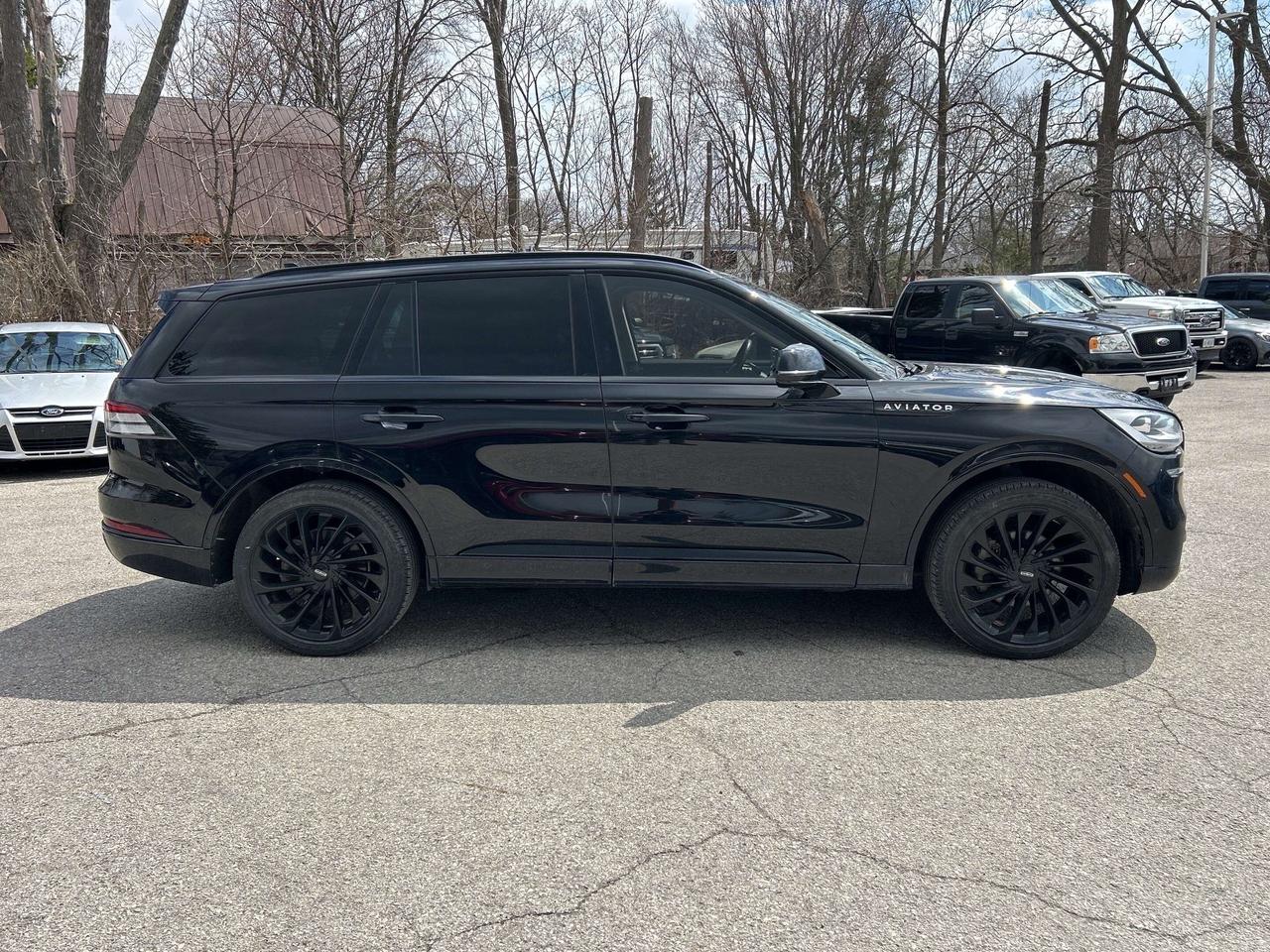 2023 Lincoln Aviator Reserve AWD Photo4