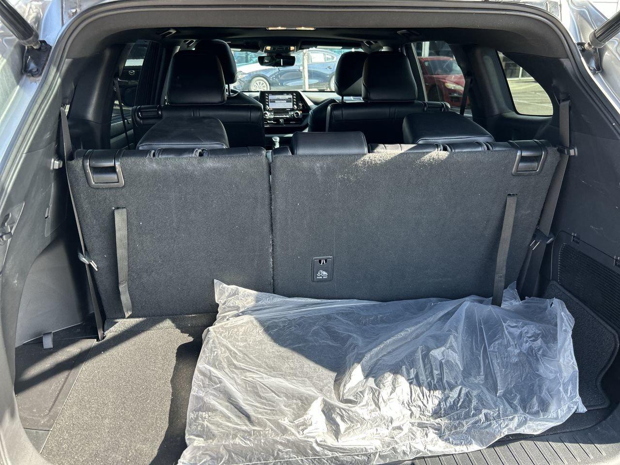 2022 Toyota Highlander XSE AWD V6 Performance, Everyday Versatility Photo