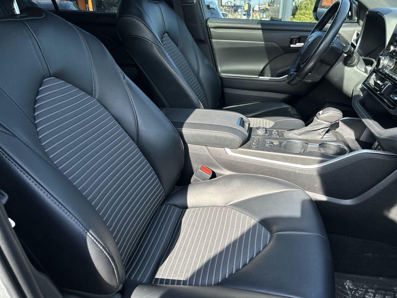 2022 Toyota Highlander XSE AWD V6 Performance, Everyday Versatility Photo