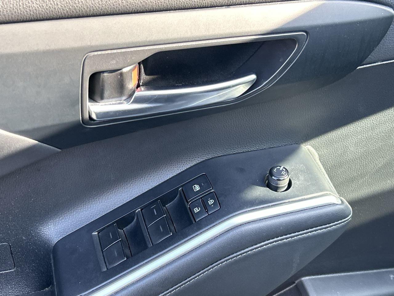 2022 Toyota Highlander XSE V6 AWD ONE OWNER | WELL EQUIPPED Photo