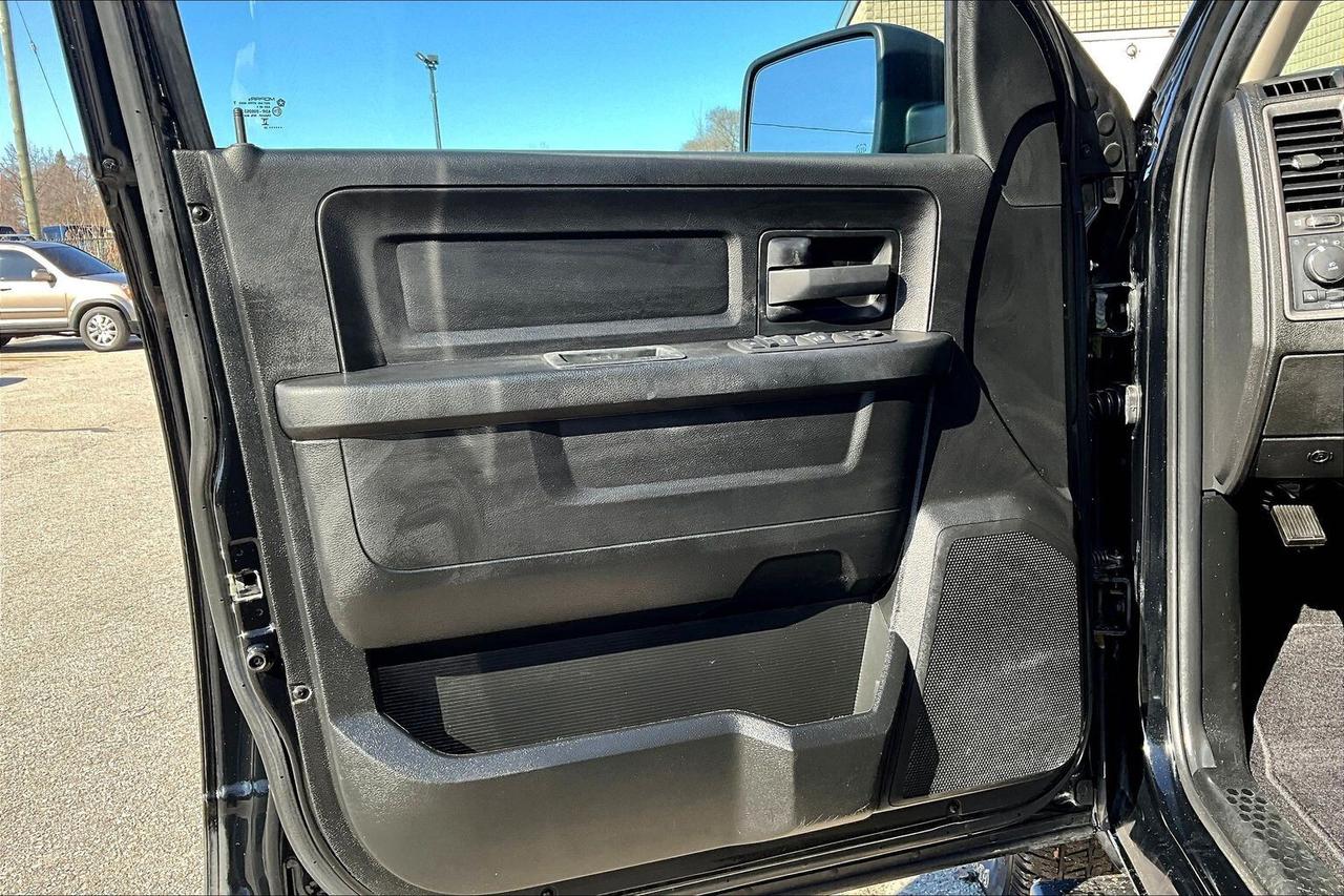 2023 RAM 1500 Classic Night Edition Quad | Side Steps | Bed Liner | 4X4 Photo