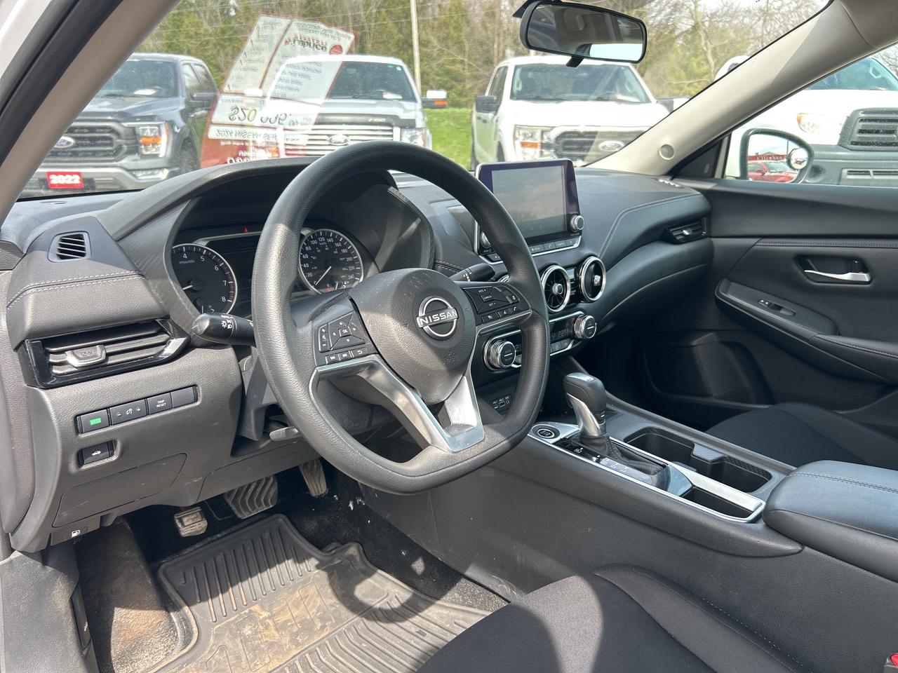 2024 Nissan Sentra SV, CLEAN CARFAX, FACTORY WARRANTY, REMOTE START! Photo