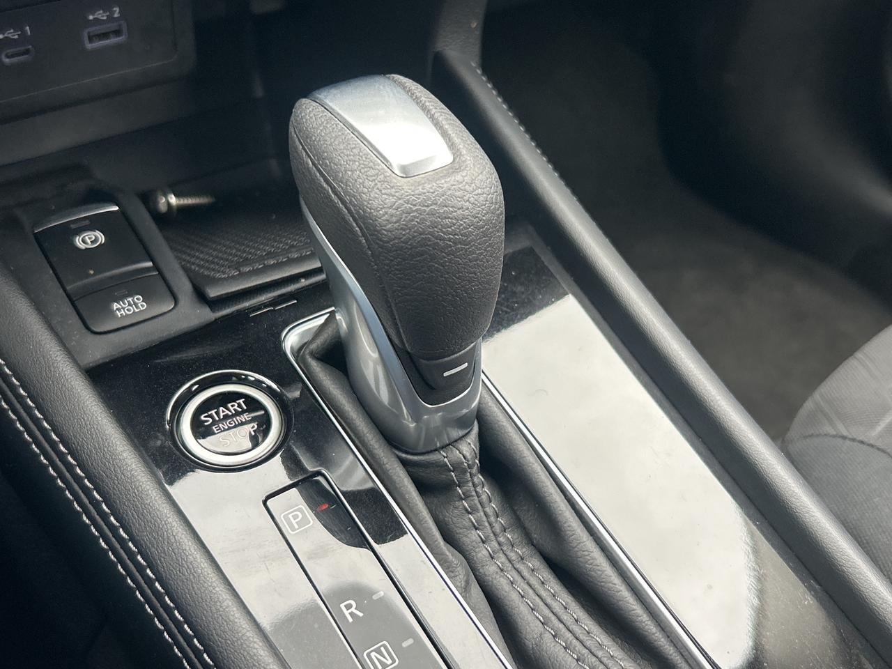 2025 Nissan Kicks Play SV, CLEAN CARFAX, REMOTE START, BACK UP CAMERA! - Photo #17