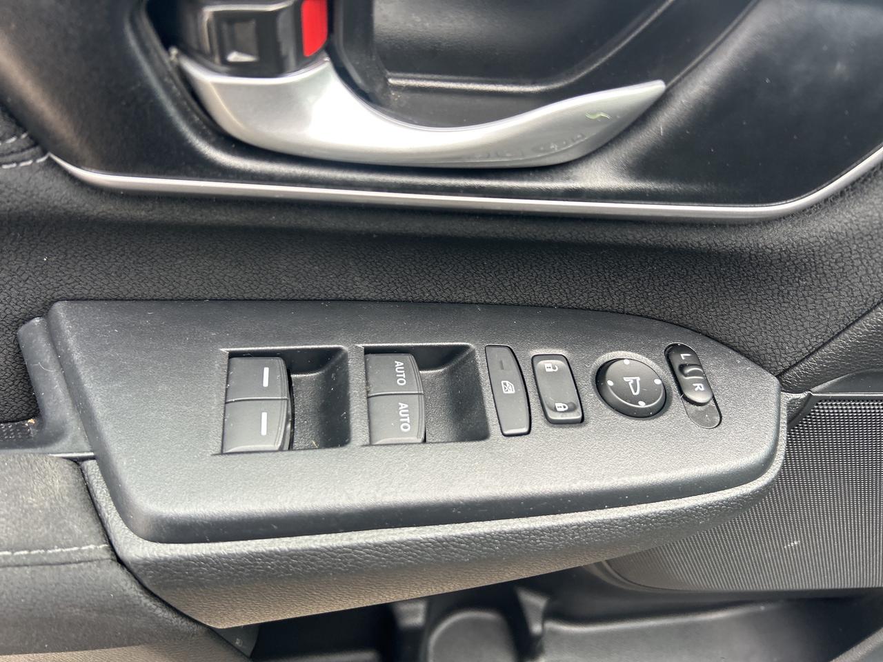 2020 Honda CR-V SPORT, SUNROOF, BACK UP CAMERA, REMOTE START! - Photo #16