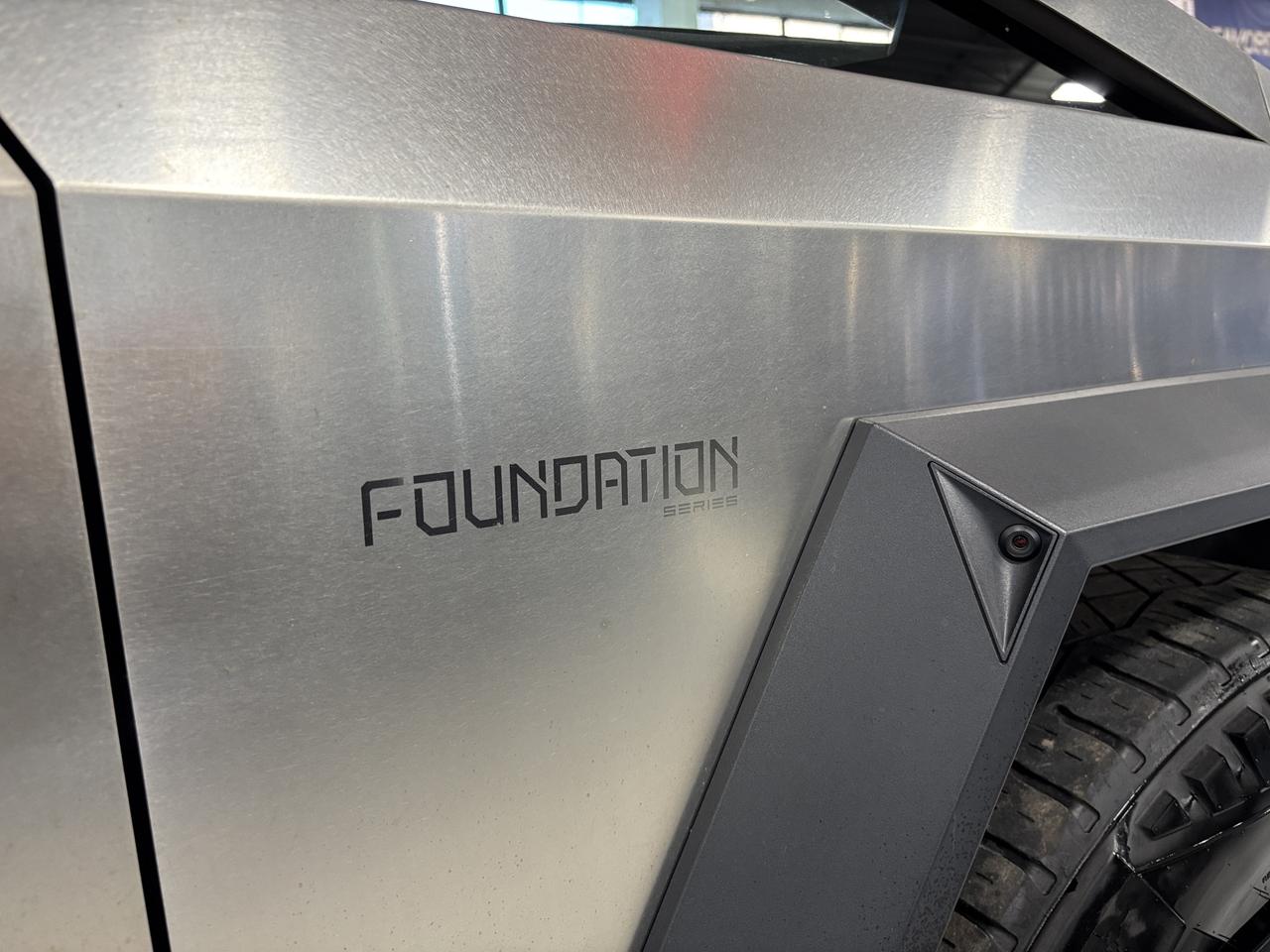 2024 Tesla Cybertruck AWD|FOUNDATIONSERIES|FULLSELFDRIVING|NAV|AMBIENT|+ Photo