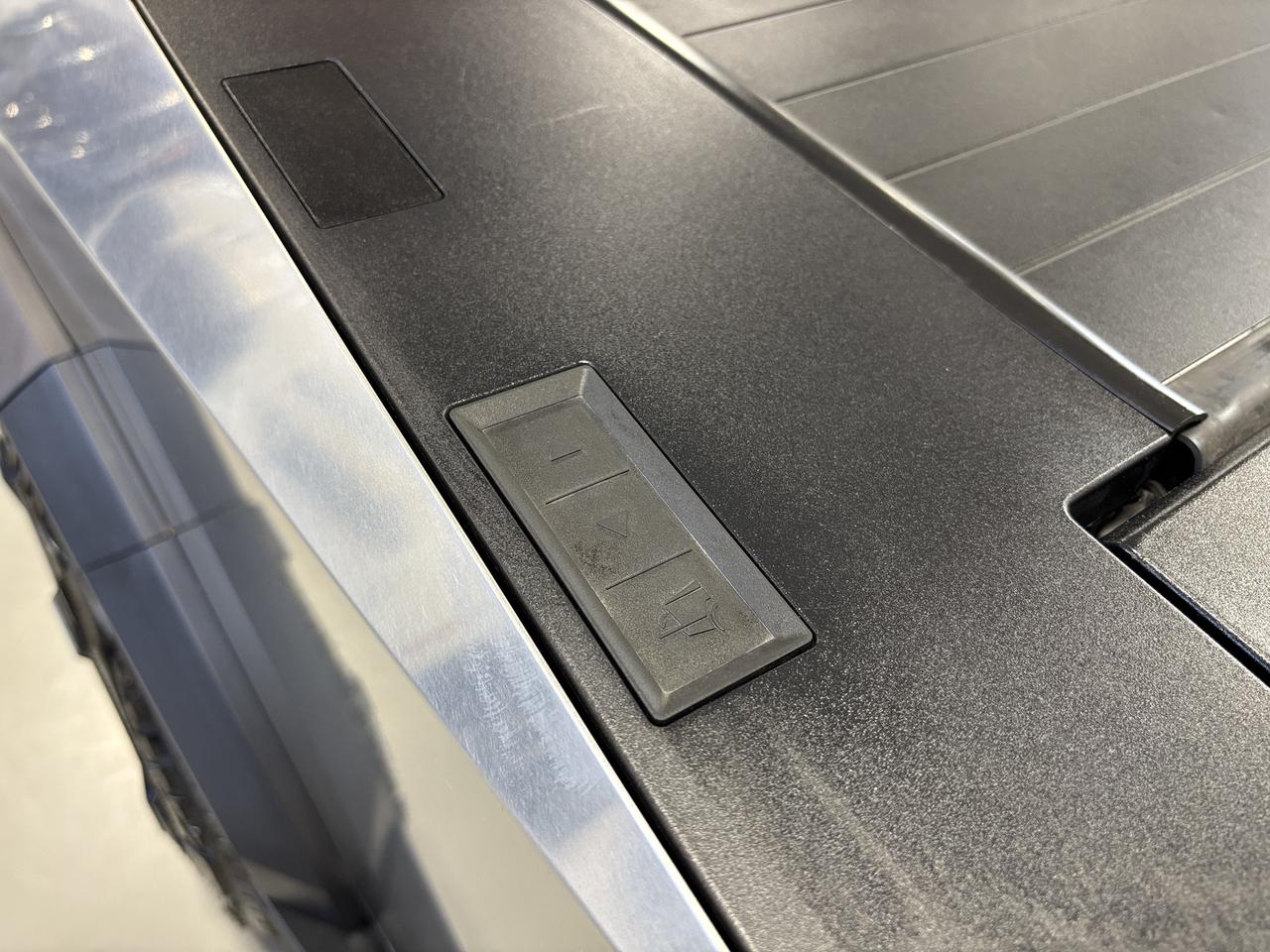 2024 Tesla Cybertruck AWD|FOUNDATIONSERIES|FULLSELFDRIVING|NAV|AMBIENT|+ Photo