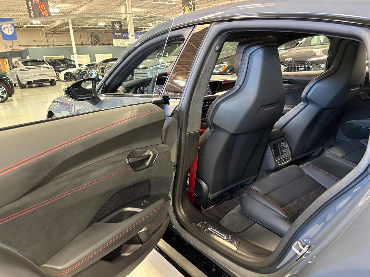 2025 Audi RS e-tron GT Performance|QUATTRO|FORGEDCARBON|CERAMICBRAKES|HUD Photo