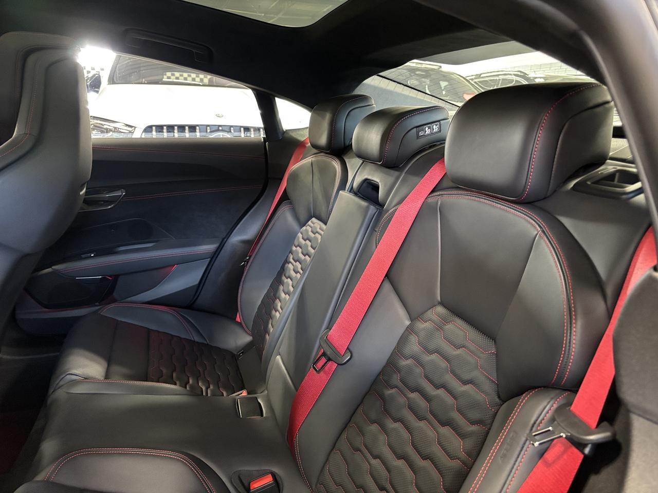 2025 Audi RS e-tron GT Performance|QUATTRO|FORGEDCARBON|CERAMICBRAKES|HUD Photo