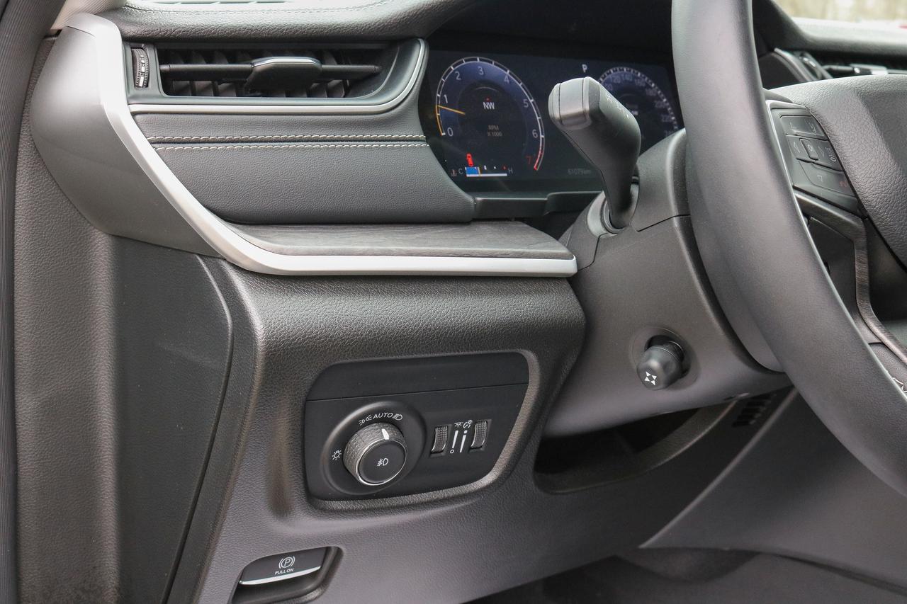 2024 Jeep Grand Cherokee L Limited 4x4 | NAVIGATION | REMOTE START | ALPINE Photo