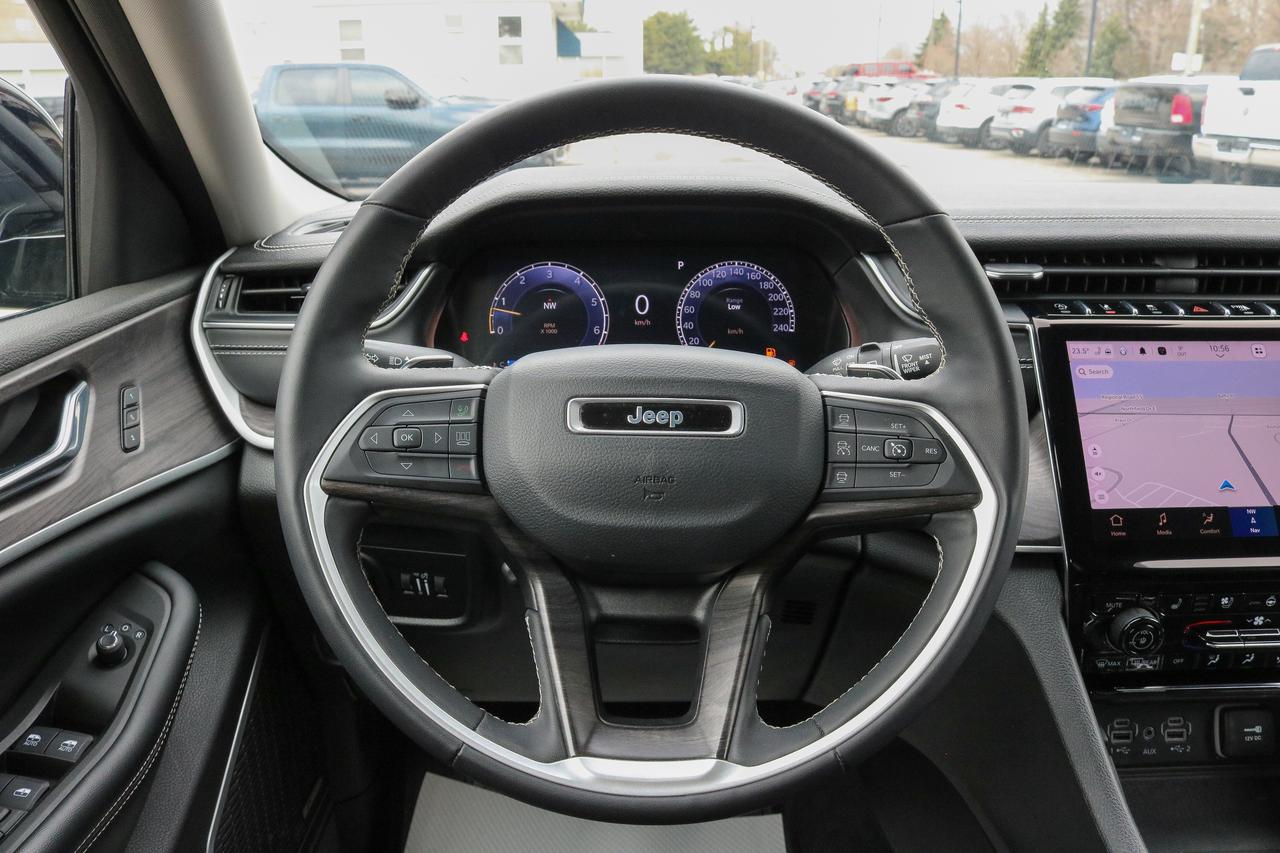2024 Jeep Grand Cherokee L Limited 4x4 | NAVIGATION | REMOTE START | ALPINE Photo