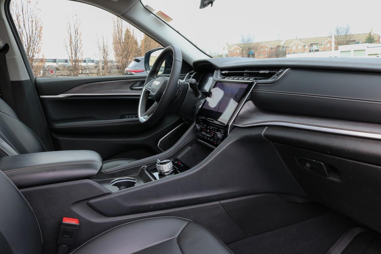 2024 Jeep Grand Cherokee L Limited 4x4 | NAVIGATION | REMOTE START | ALPINE Photo