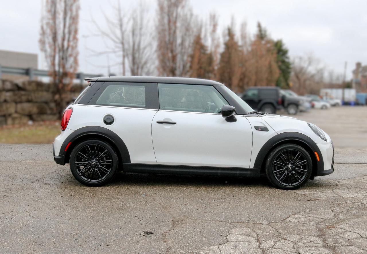 2024 MINI 3 Door Cooper S FWD | NAVIGATION | SUNROOF | LANE KEEP | Photo3