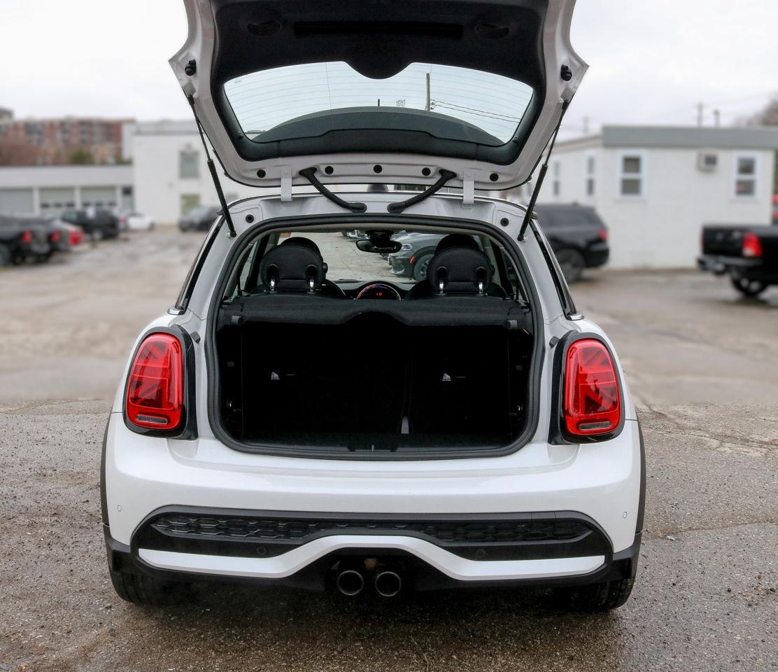 2024 MINI 3 Door Cooper S FWD | NAVIGATION | SUNROOF | LANE KEEP | Photo