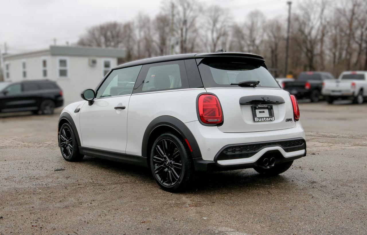 2024 MINI 3 Door Cooper S FWD | NAVIGATION | SUNROOF | LANE KEEP | Photo