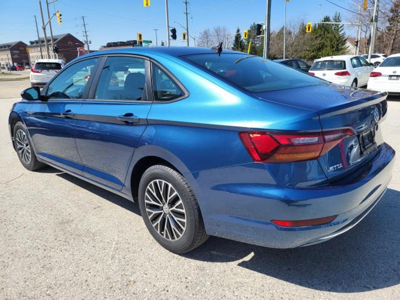 2019 Volkswagen Jetta HIGHLINE Photo4