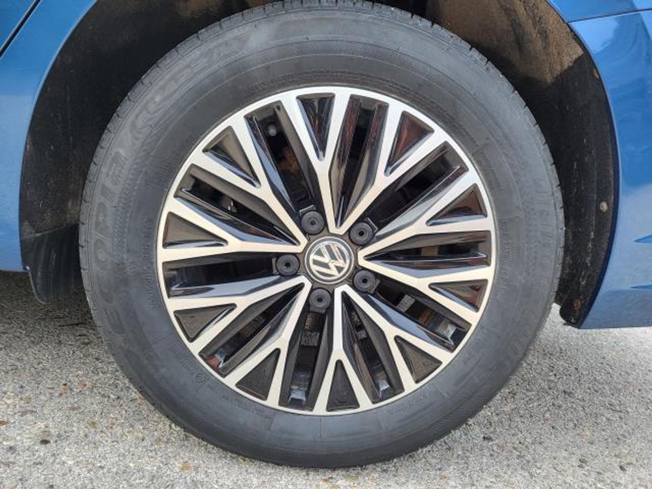 2019 Volkswagen Jetta HIGHLINE Photo