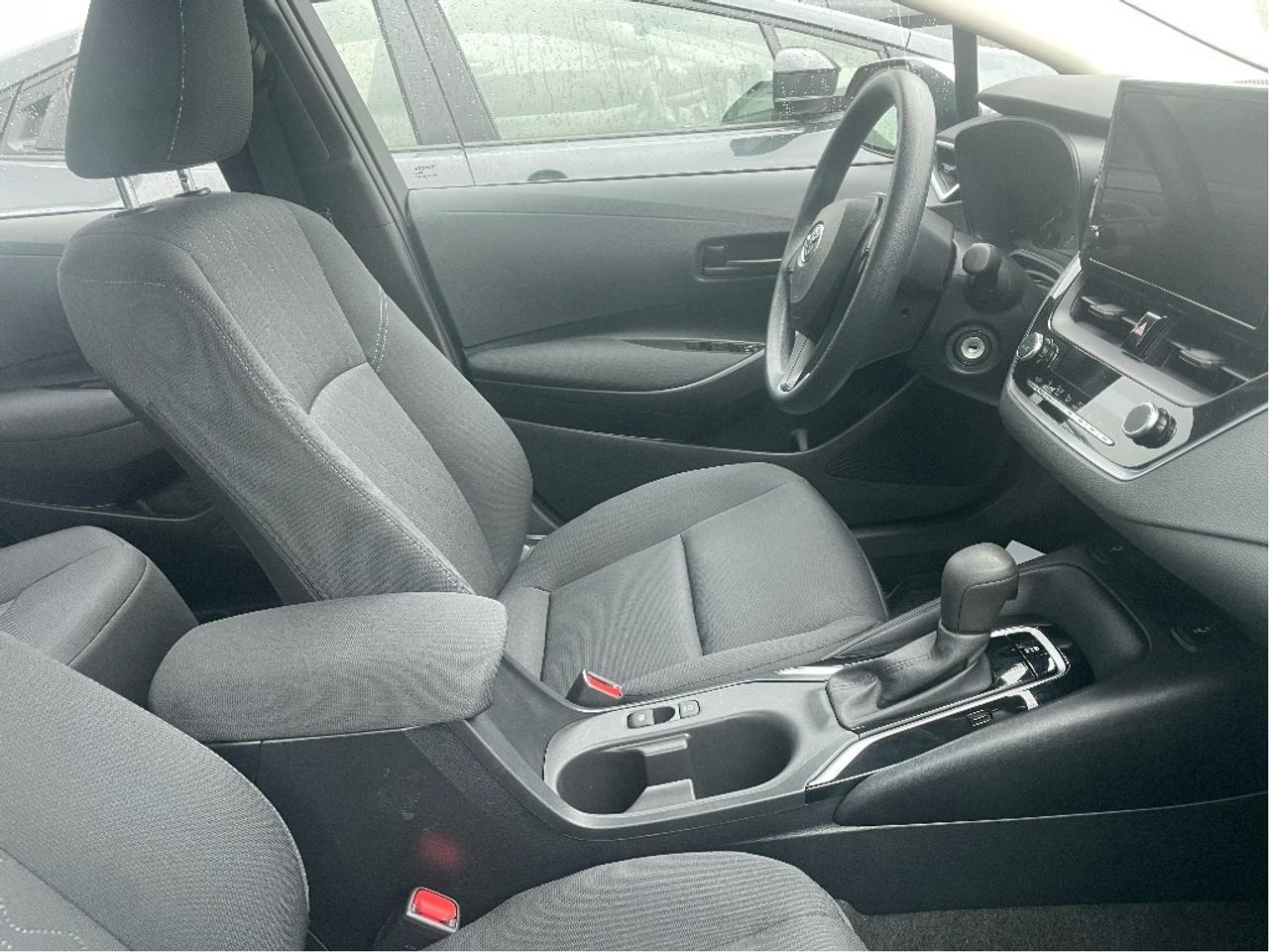 2024 Toyota Corolla LE Photo