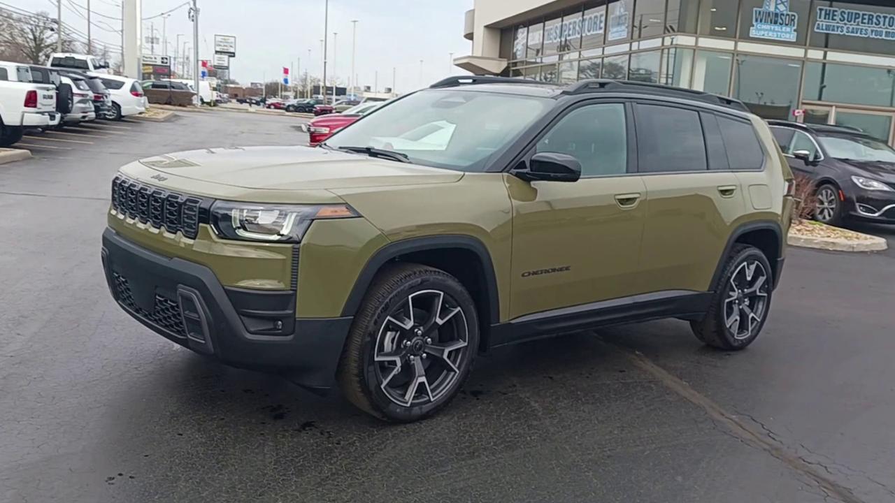 2026 Jeep Cherokee Overland 4x4 Photo3