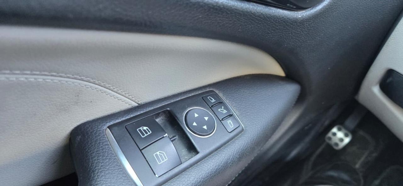 2013 Mercedes-Benz C-Class 2dr Coupe C 250 Rear-wheel Drive Photo