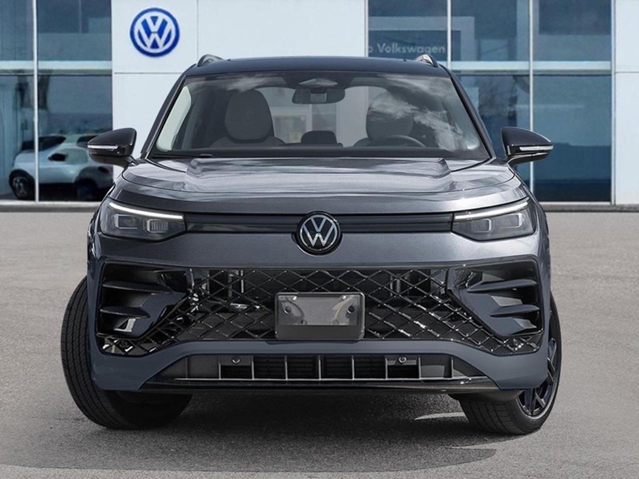 2026 Volkswagen Tiguan Comfortline R-Line Black Edition Photo