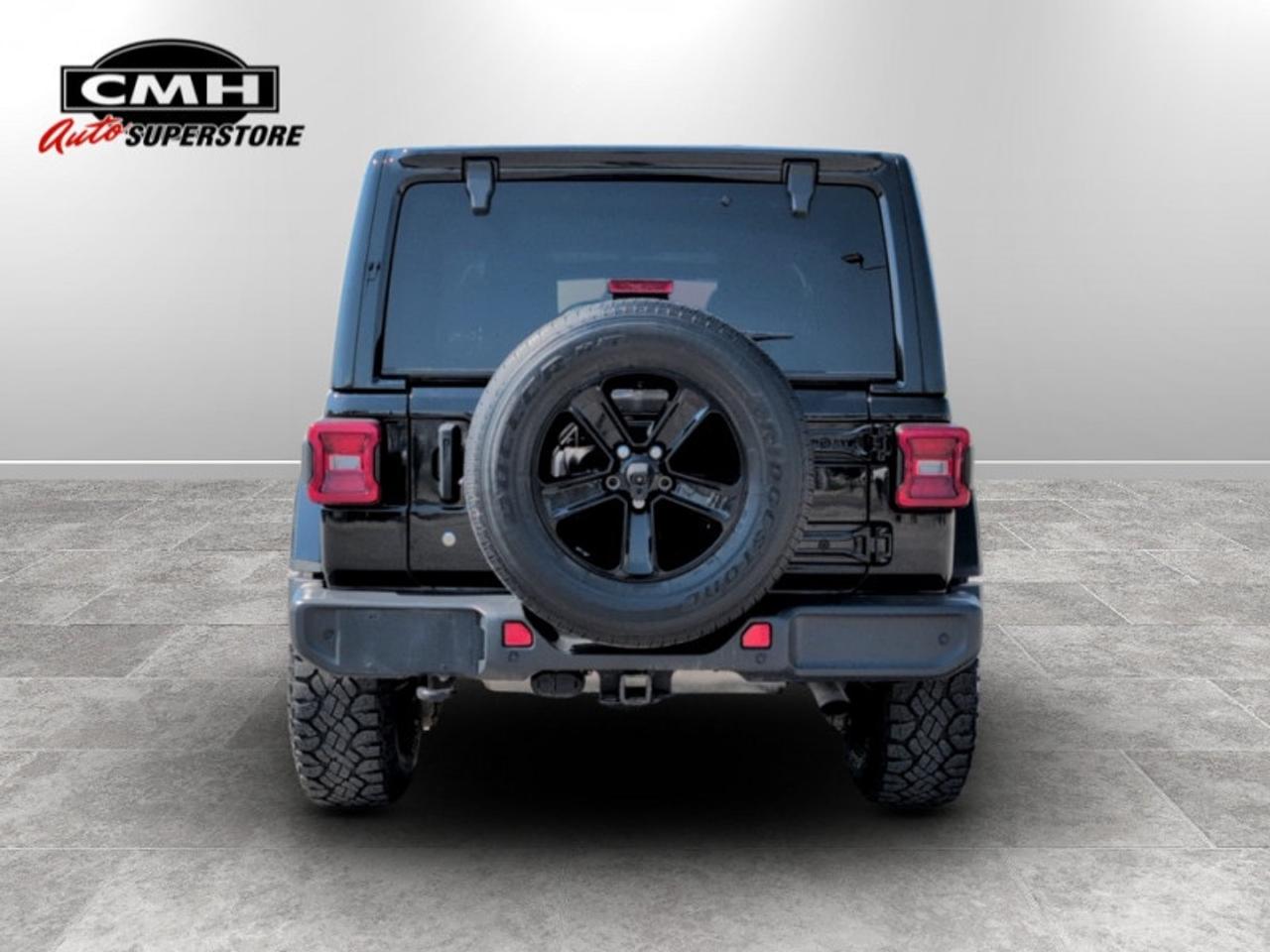 2019 Jeep Wrangler Unlimited Sahara  **ACCIDENT FREE** Photo3