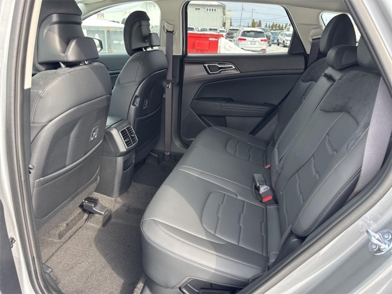 2026 Kia Sportage Hybrid SX AWD w/Black Interior  Panoramic Sunroof Photo