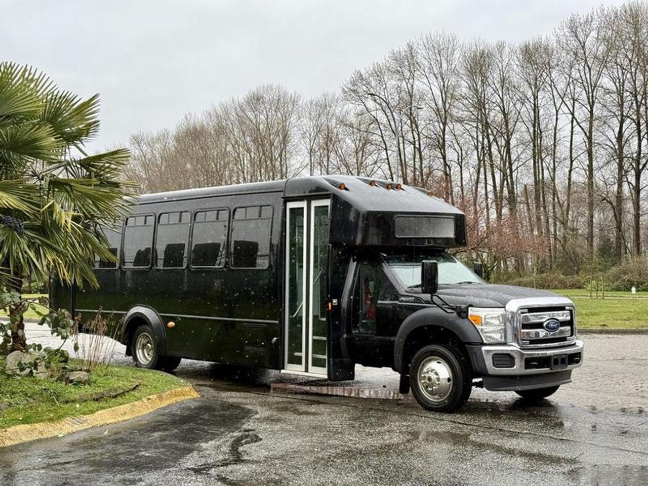 Used 2013 Ford F-550 25-Passenger Powerstroke Diesel Bus for sale in Burnaby, BC