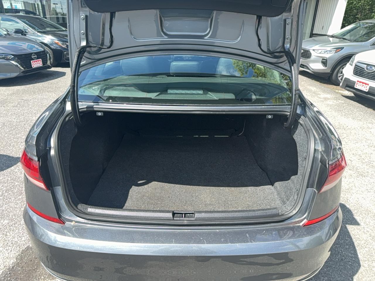 2021 Volkswagen Passat HIGHLINE Photo