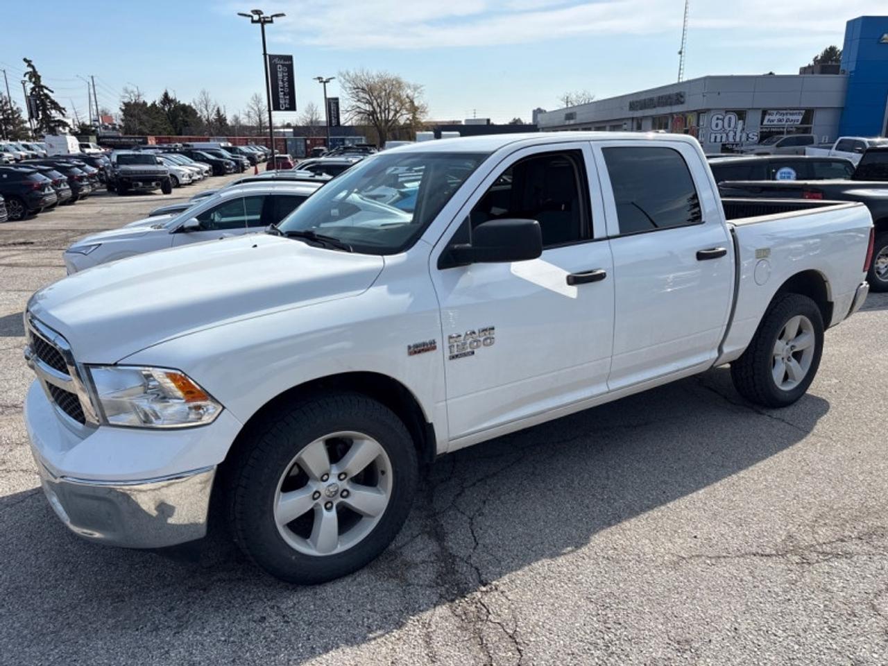 2023 RAM 1500 Classic SLT  5.7L hemi|20 inch wheels Photo