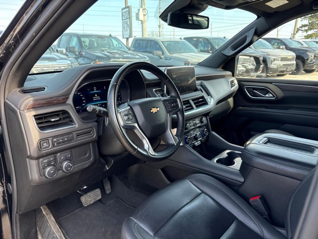 2024 Chevrolet Suburban LT  8 PASS|LEATHER SEATS| Photo