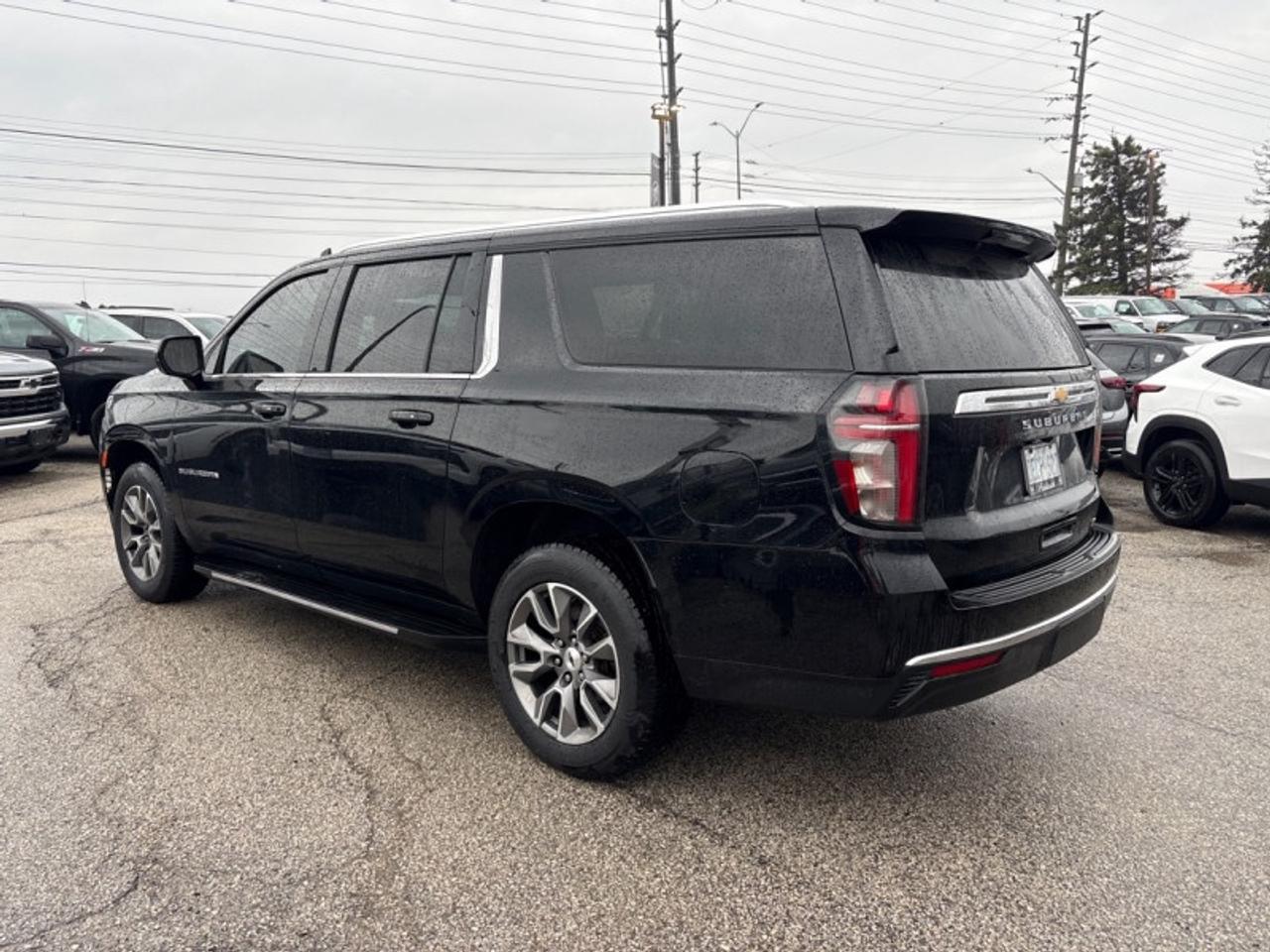 2024 Chevrolet Suburban LT  8 PASS|LEATHER SEATS| Photo3