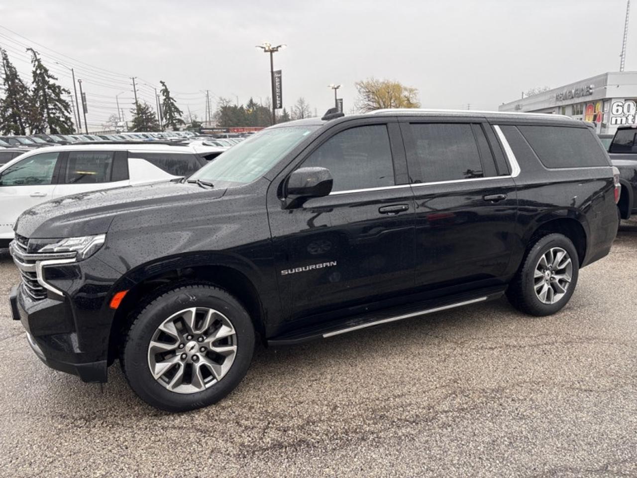 2024 Chevrolet Suburban LT  8 PASS|LEATHER SEATS| Photo