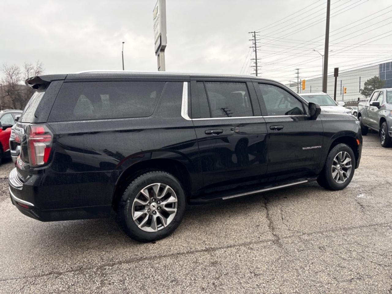 2024 Chevrolet Suburban LT  8 PASS|LEATHER SEATS| Photo