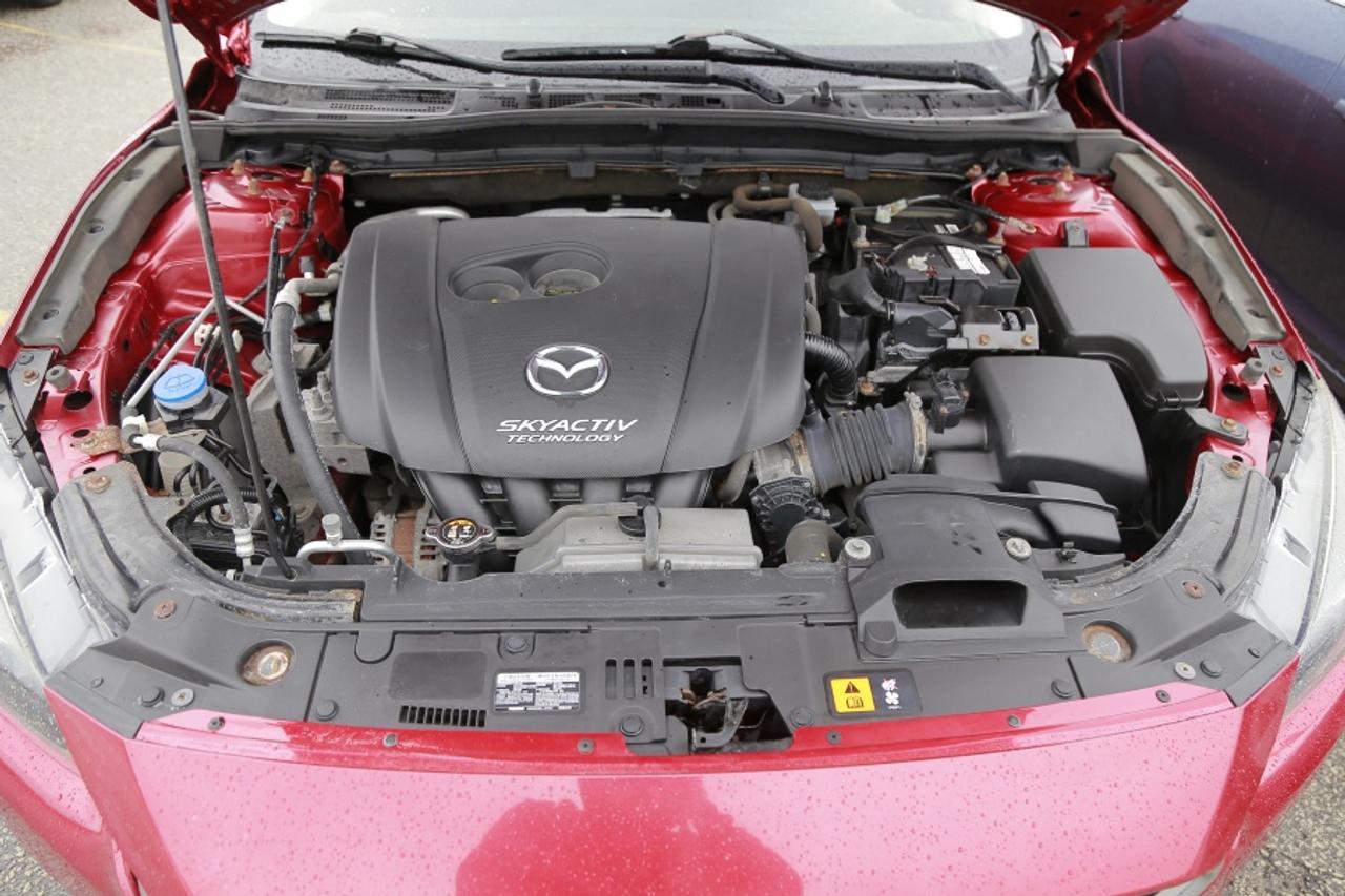 2017 Mazda MAZDA3 GX SKYACTIV ~MANUAL, FULLY CERTIFIED WITH WARRANTY Photo